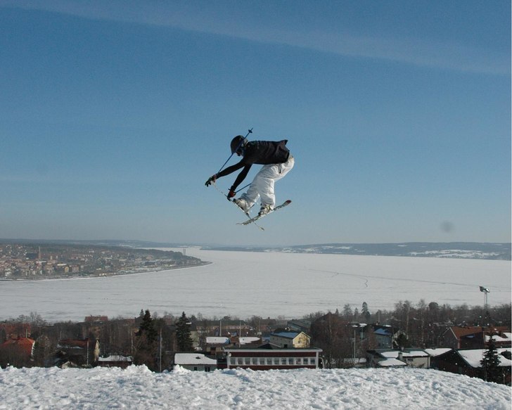 180 Guitar. Foto: Robbin Gälliner. Åkare: Henrik Persson.