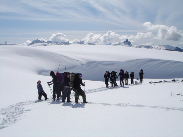 Pa vag emot varan overnattning pa Oboes ostra sida. Foto: Annika Andersen. Åkare: Outdoor ed ganget.