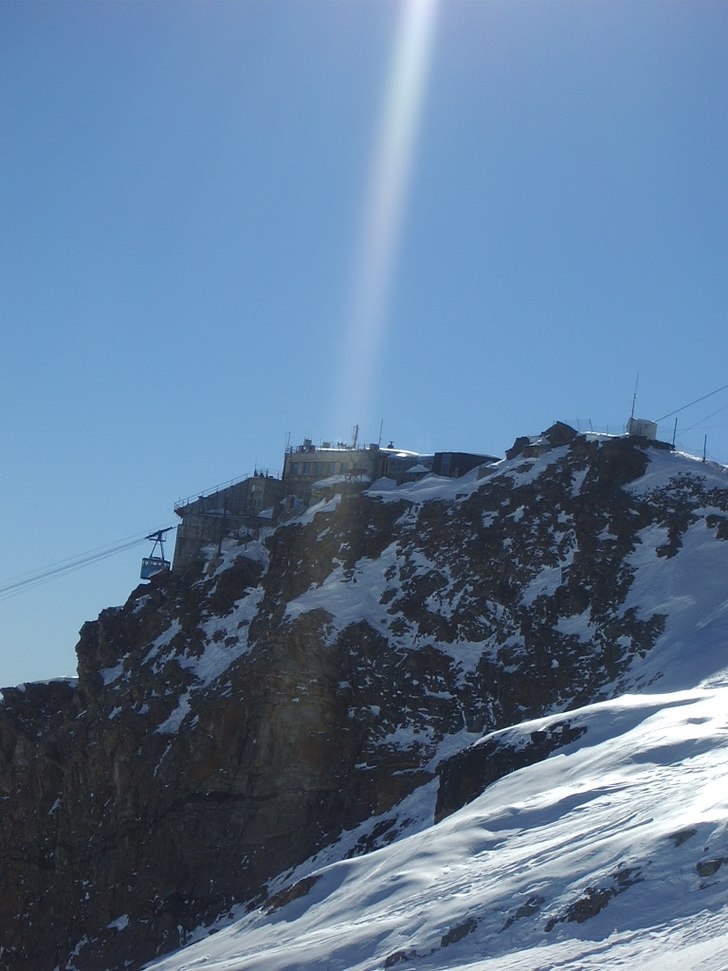 Punta Indren toppstation, 3 250 meter upp ungefär. Foto: Emma Emborg.