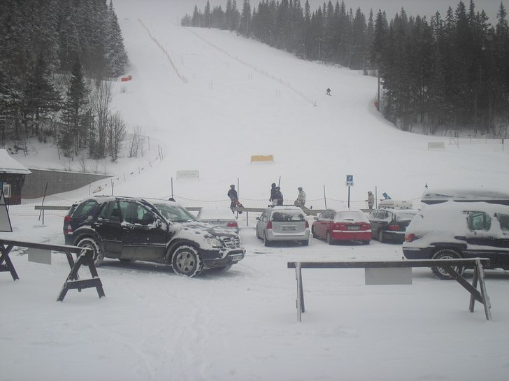 Bild utanför hotellet i Åre, härlig skidåkning. Foto: Rasmus Hjortevang.
