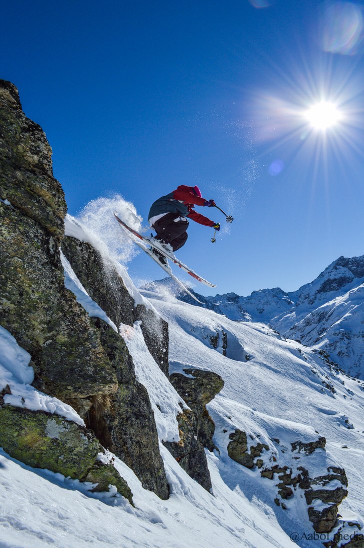 Matthias droppar klippa i Rendl. Foto: Christoffer Aabol. Åkare: Matthias Karthäuser.
