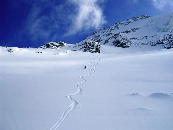 Robert visade oss ett soft åk.... Foto: Robert, Reseledare i saas-fee. Åkare: Jesper Rogö.
