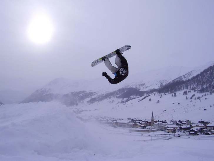 Foto: Harold Häkkinen. Åkare: Nicke Hollsten.