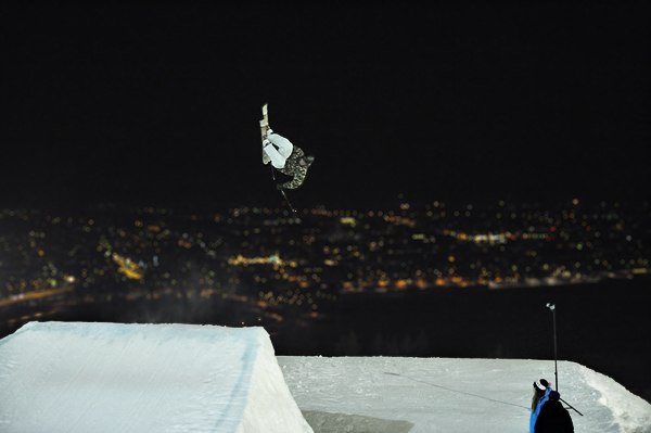 Skidsession med erik,måns,anton och adam.
. Foto: Niklas Sundin. Åkare: Erik Signarsson.