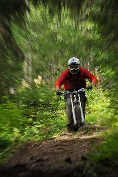 Har använt mig av exploderande zoom omkring 300mm. Foto: Erik Westberg.