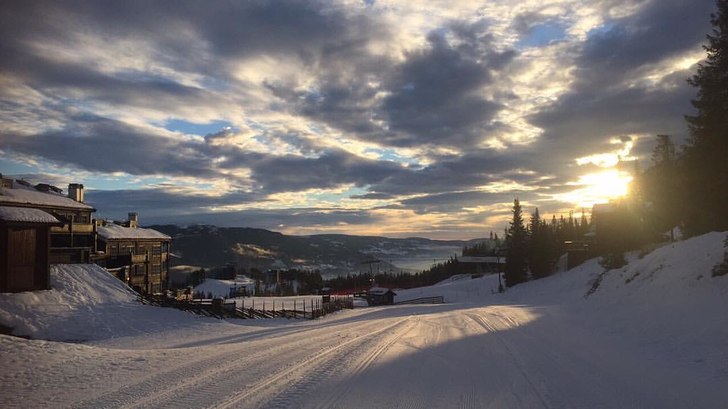 Kvitfjell mellomstasjon
.