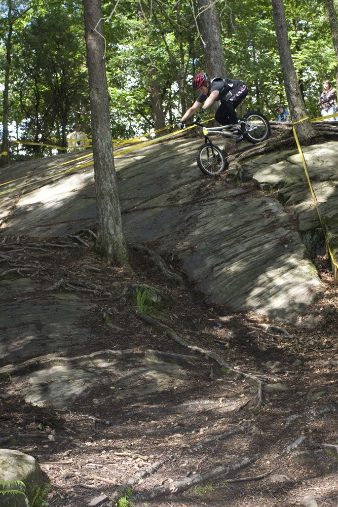 Trial tävling i partille. Foto: Thomas Lundman. Åkare: Lukas Lundman.