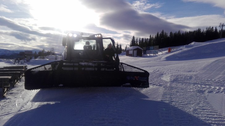NY preppet bakke.
Nydelihge forhold i bakken, velk.