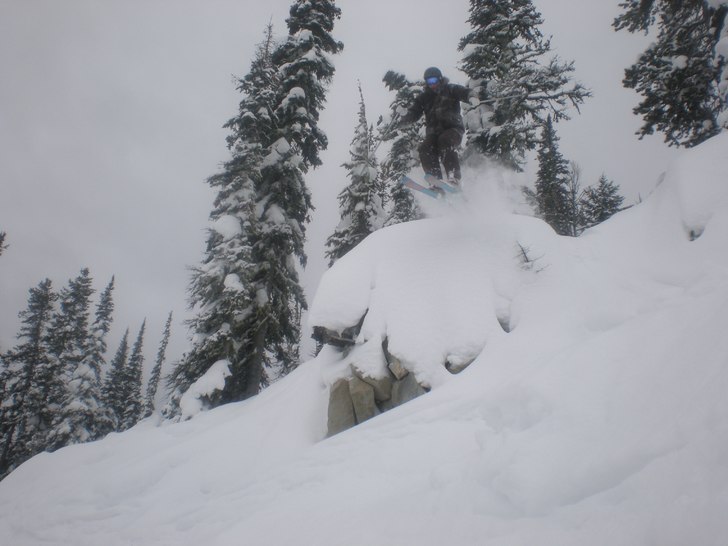 hittade ett litet trevligt dropp... sjukt mjuk lan. Foto: casey something. Åkare: Alexander westoo.