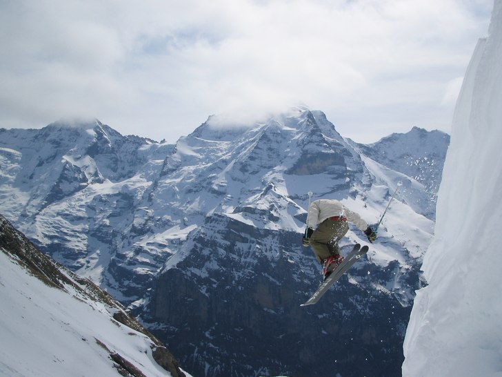Ett skönt häng vid Kandaharliften med Jungfaru i. Foto: Eric Asmussen. Åkare: Gabriel Riva.