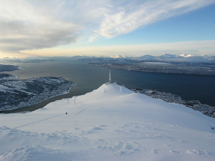 Vy från 2:a toppen mot Linken i Narvikfjellet. Foto: Børge Soleng.