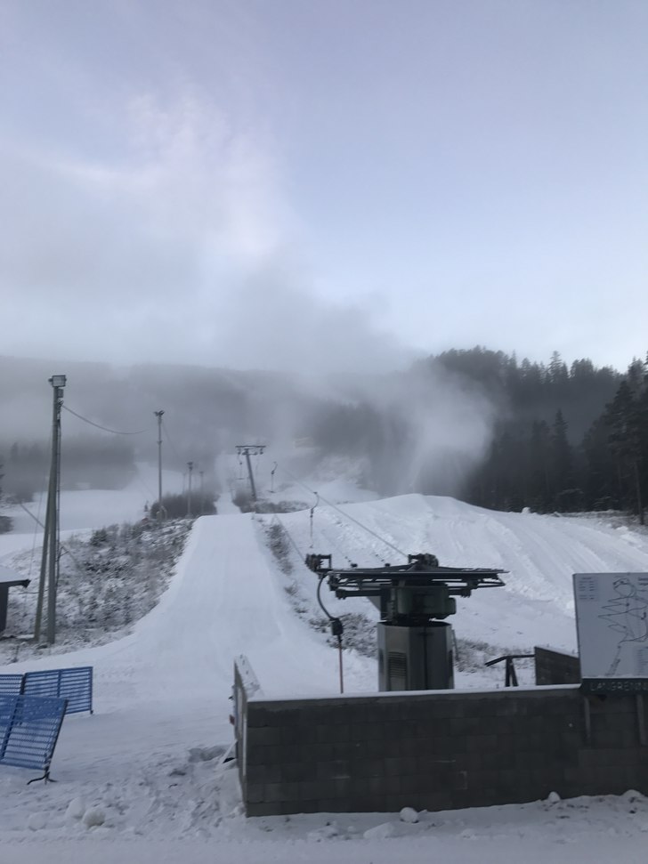 Full gang  med snøproduksjon i terngparken 
.