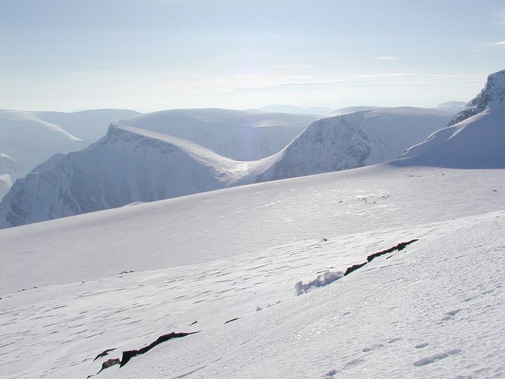 Utsikt från Kebnetjockas topp (ligger längs den . Foto: Anders Palm.