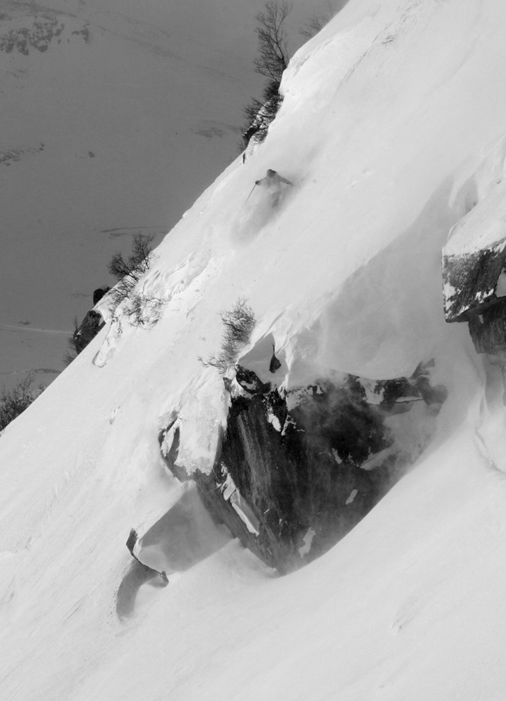 bagarn hasar fint och får med sig lite snö så d. Foto: Kim Molander. Åkare: Bagarn.
