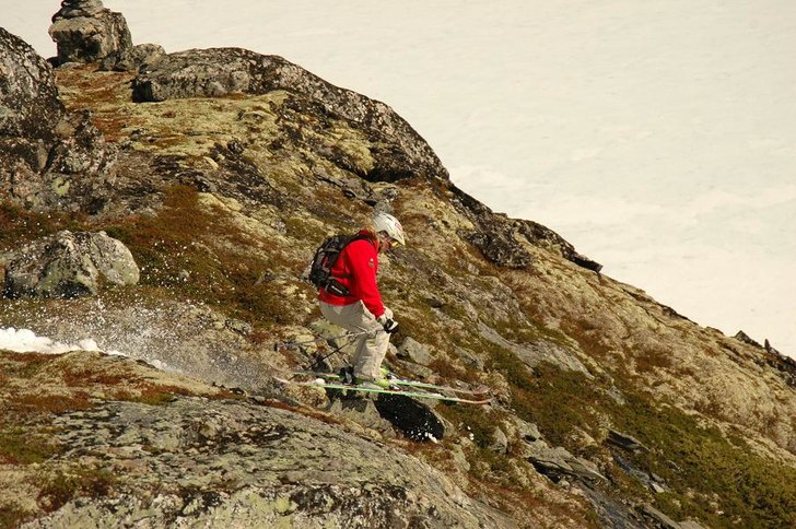 Ibland så har Farbror vår tagit bort snön. Så . Foto: Mattias "Voltaren" Sandström. Åkare: Fredrik.