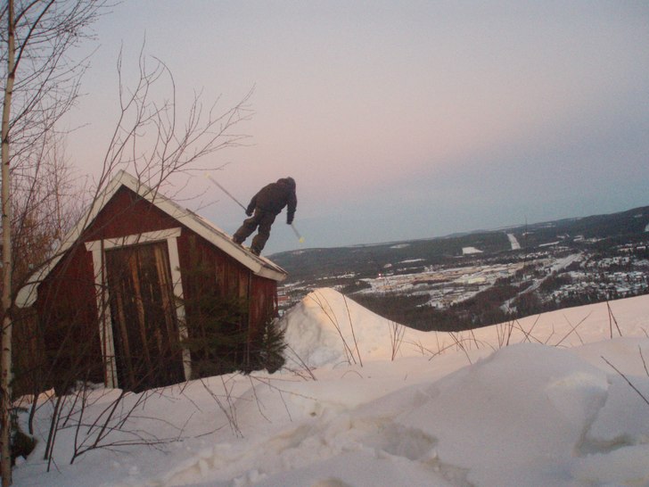 körde på ett tak i kanis. Foto: brorsan. Åkare: jag..