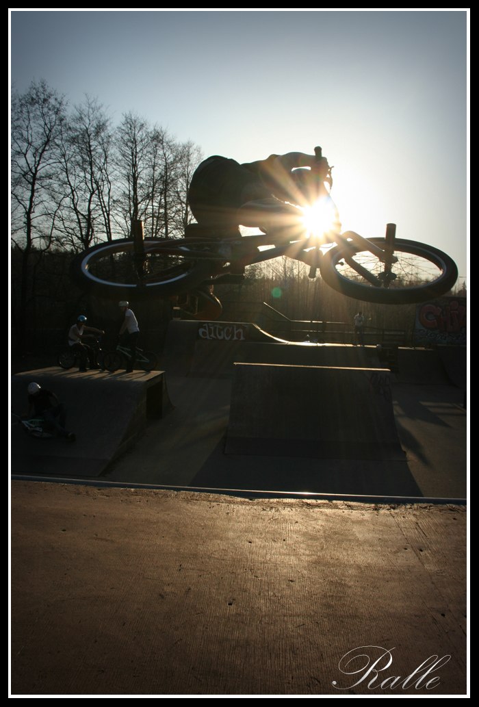 ja drar en air ... :D . Foto: jens nilsen. Åkare:  ralle (jag).