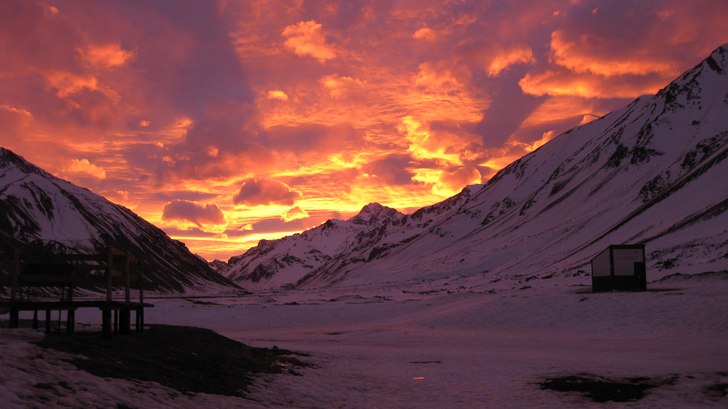 Cerro Tolosa 5 432m. Grannberget med Aconcagua i A. Foto: Mattias Skantz.