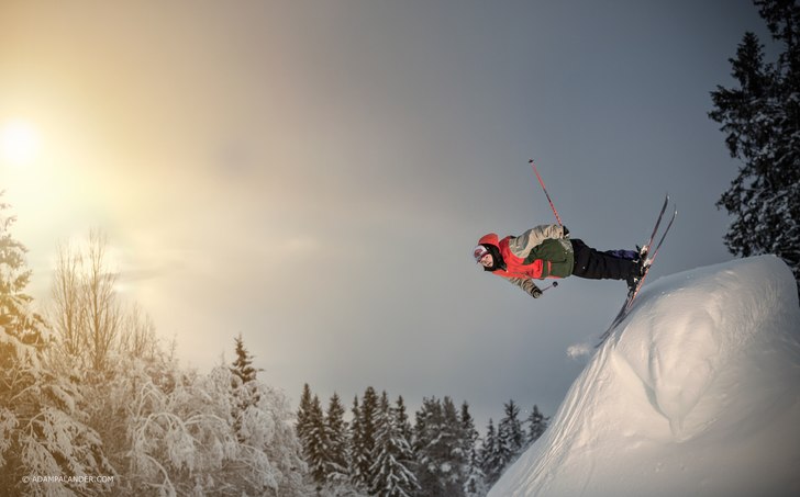 Hittade denna lilla kulle när vi var ute och åkt. Foto: Adam Palander. Åkare: Jeppenator.