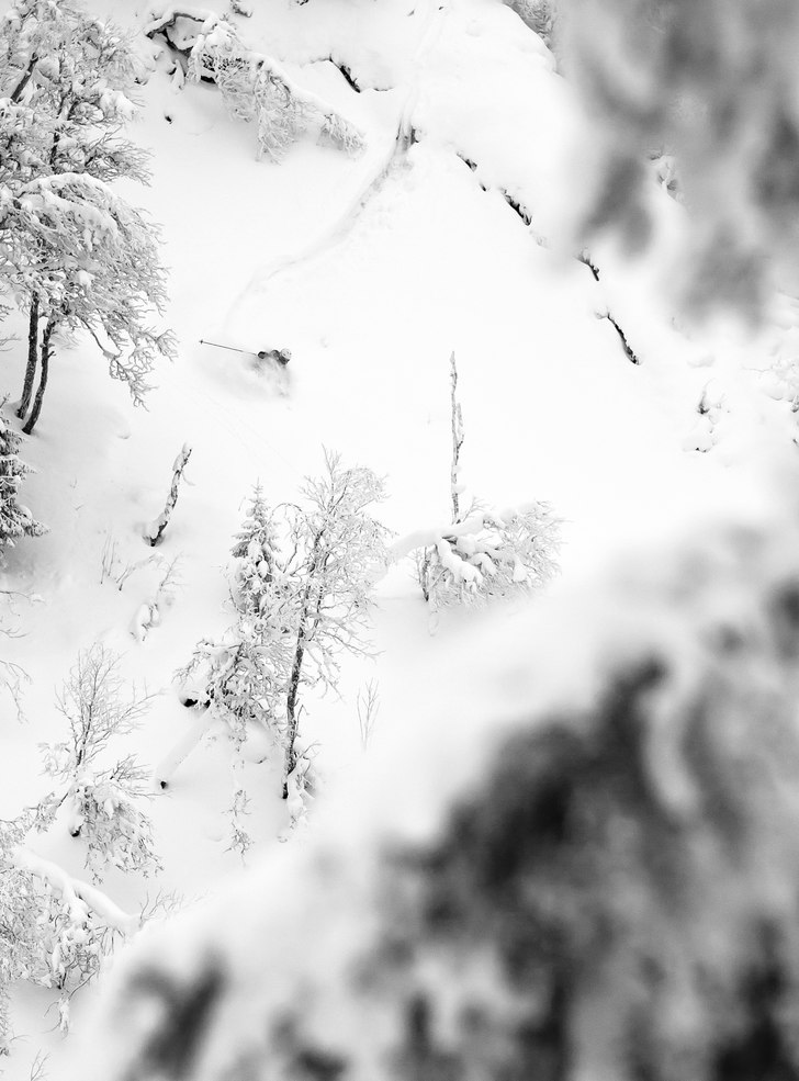 Jag och Linus drog till Duved för att hitta lite . Foto: Niclas Magnusson. Åkare: Linus Zetterlund.