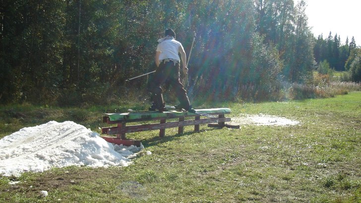 Här satsar vi åt andra hållet:)

Priset går . Foto: Jonas gangsta sgp. Åkare: pontus-a.