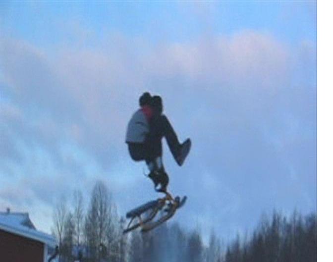 Heelklicker med bob :D. Foto: Erik. Åkare: Emil.