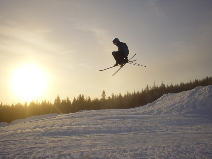 först i det nya hopplandet. gött som fan. Foto: leo. Åkare: crille.