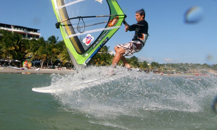 Yegor RUS 11 gör en willy skip 540. Foto: Petteri Koste. Åkare: Yegor Proprientsky.