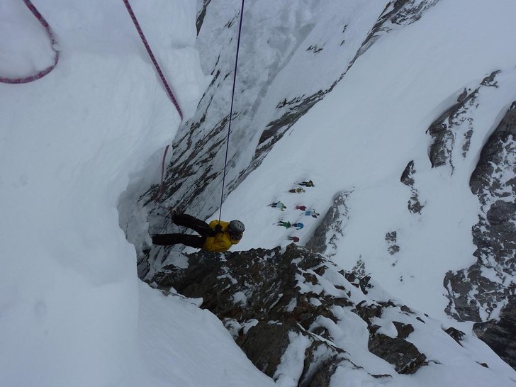 Rappel in La Voute !  The one in red at the right . Foto: Unkown. Åkare: Toni ski kmx.