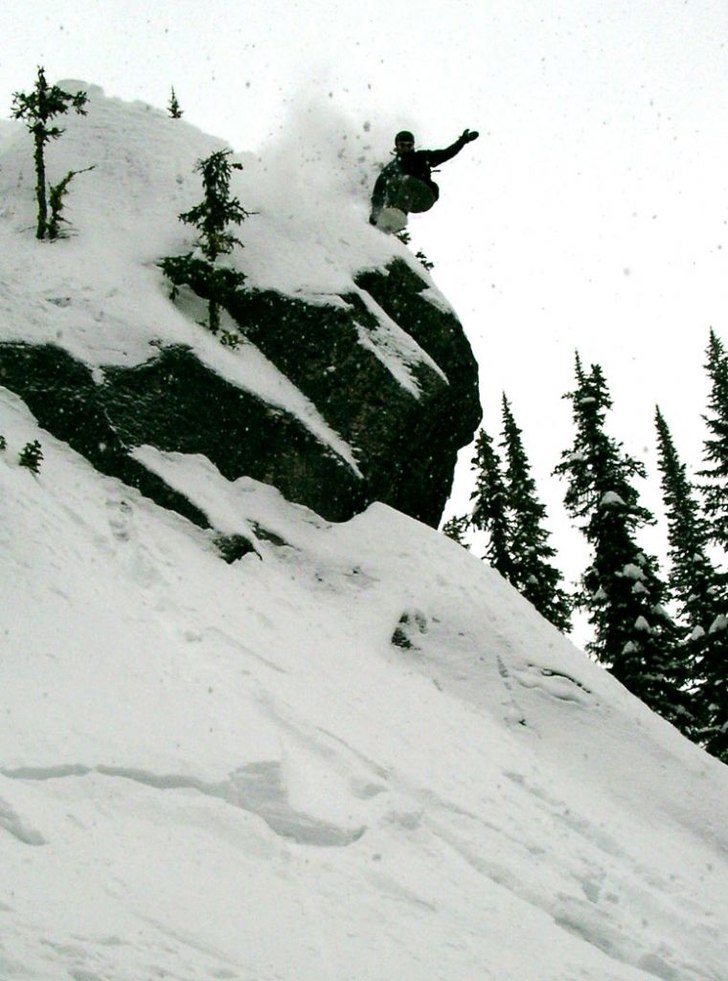 Åk upp Motherload. Ta höger, men inte ner på Bu. Foto: Jennika Rossland. Åkare: Patrik Viklund.