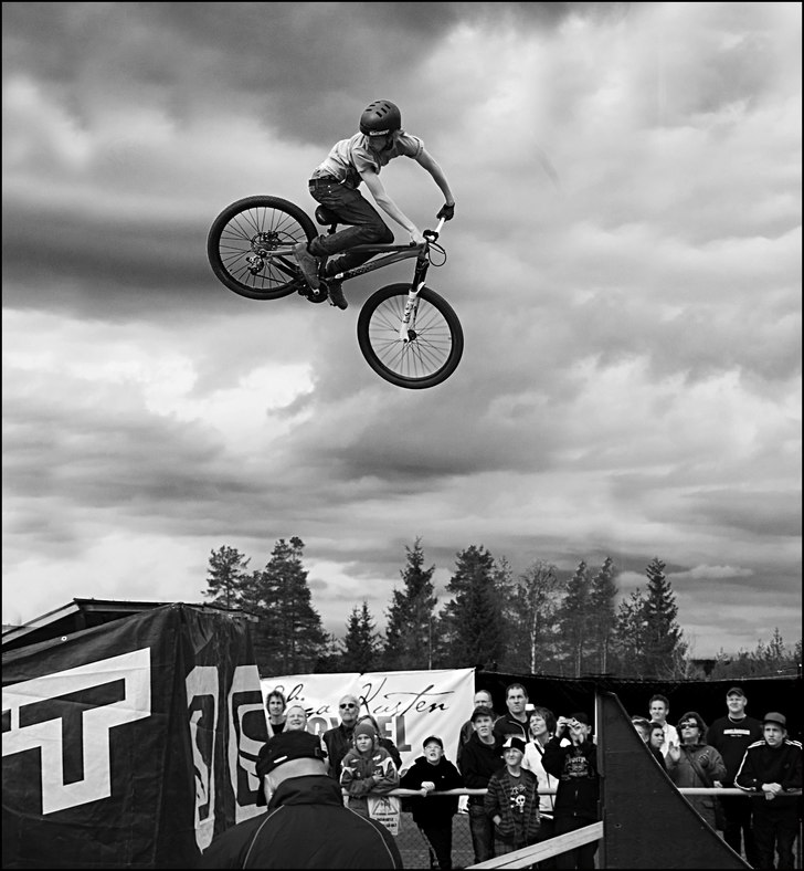 örnexpo mässans uppvisning/tävling
kom på 2a . Foto: daniel nordin. Åkare: anton roos.