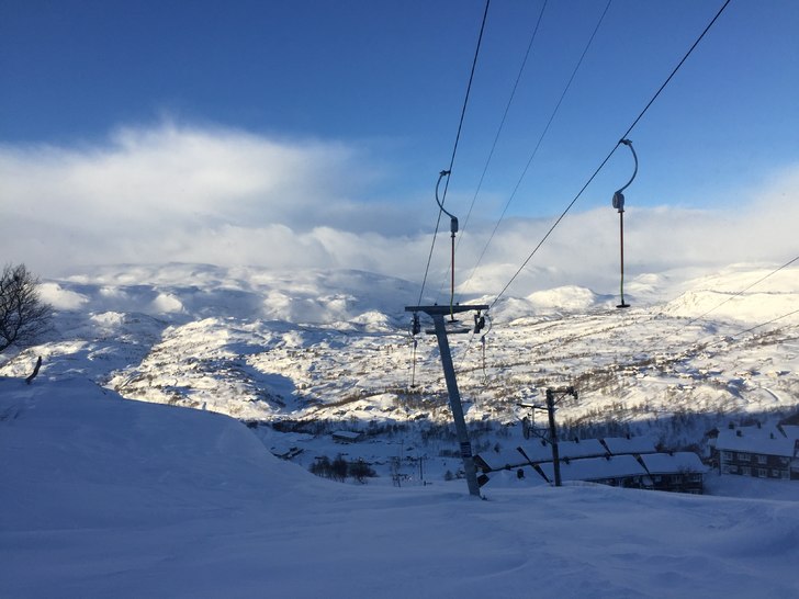 Fantastisk pudderdag +40cm snø
Litt byger, snø o.