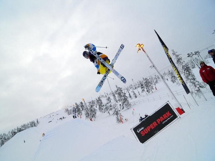 Ett åk i jib academy. Foto: Vet ej.. Åkare: Simon Smith.