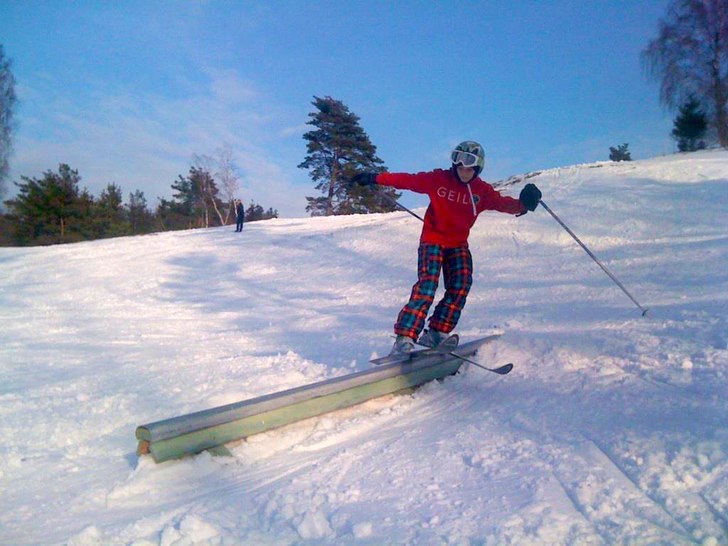 Railsession under en av säsongens sista dagar, de. Foto: Erik Blomqvist. Åkare: Frans Blomqvist.