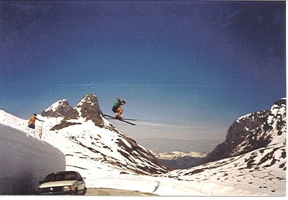 Vinterstengt turistvei i Møre og Romsdal, Norge.. Foto: Marius Sylte. Åkare: Lars Kavli.