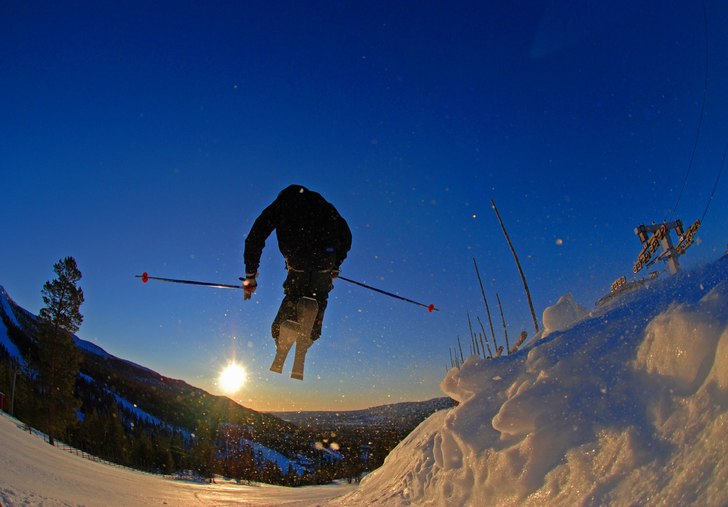 Fly me to the moon. Foto: Erik Hammarsten. Åkare: Petter Elfsberg.