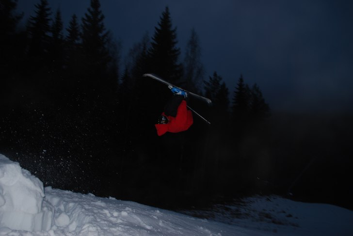 frontflip yo. Foto: JonAxelsson. Åkare: Carl Fernlöf.