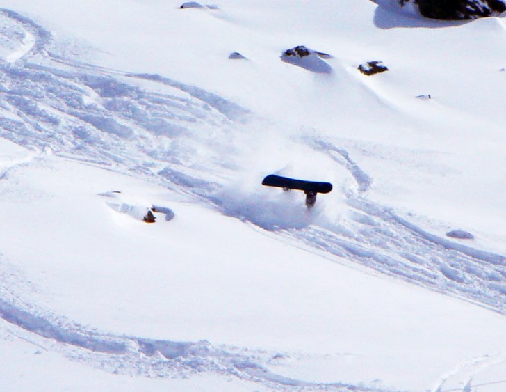 Det fanns stenblock under nysnön!!. Foto: Ola Oskarsson. Åkare: Erik Oskarsson.