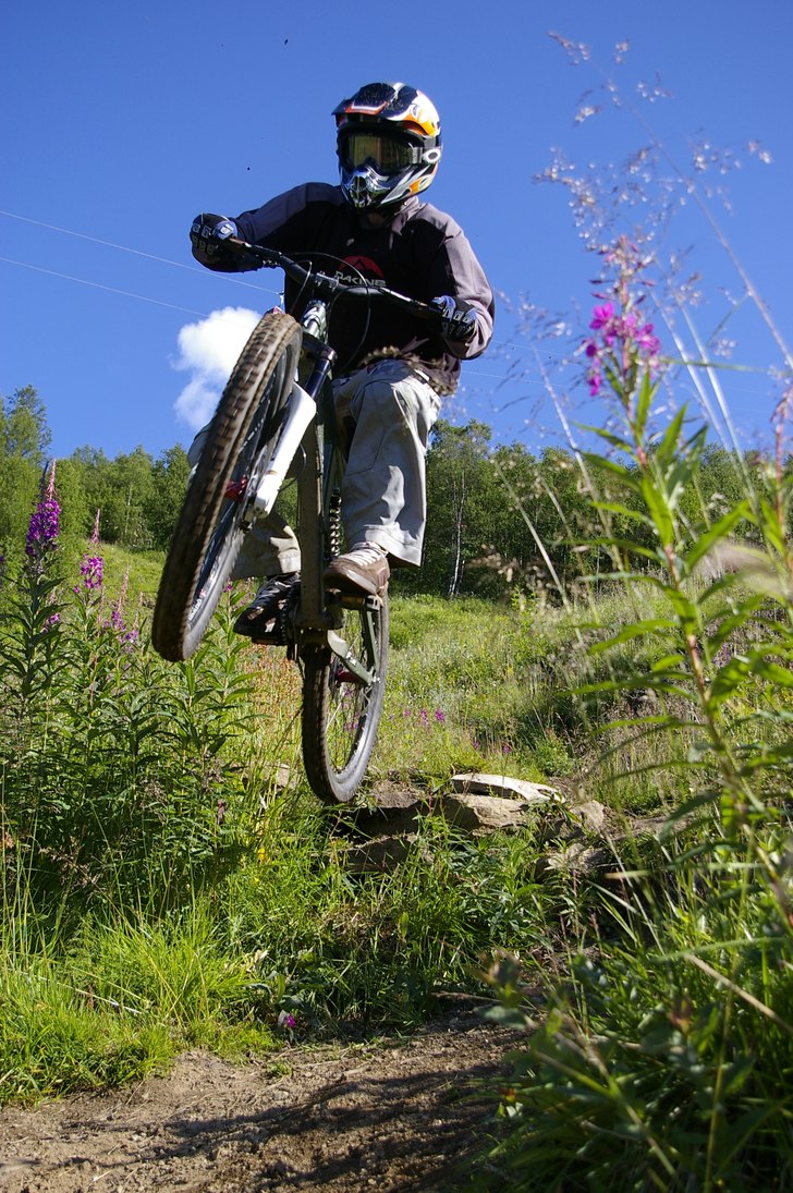 Varm och härlig dag!. Foto: Henrik. Åkare: Robert Lahti.