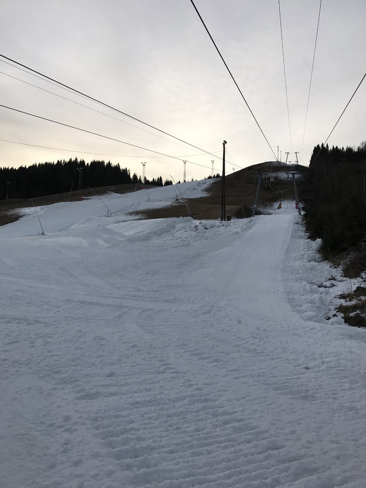 Snøleggingen fortsetter
Vi fikk produsert litt sn.