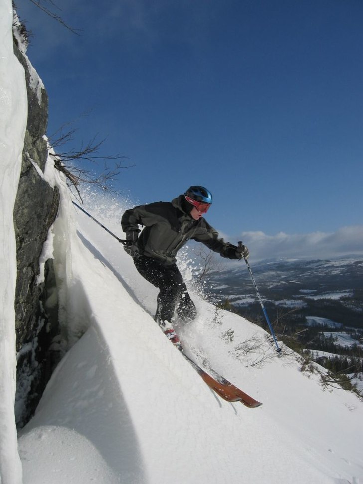 Terje kjører på i topphenget. Foto: Marius Røstad. Åkare: Terje Aasland.