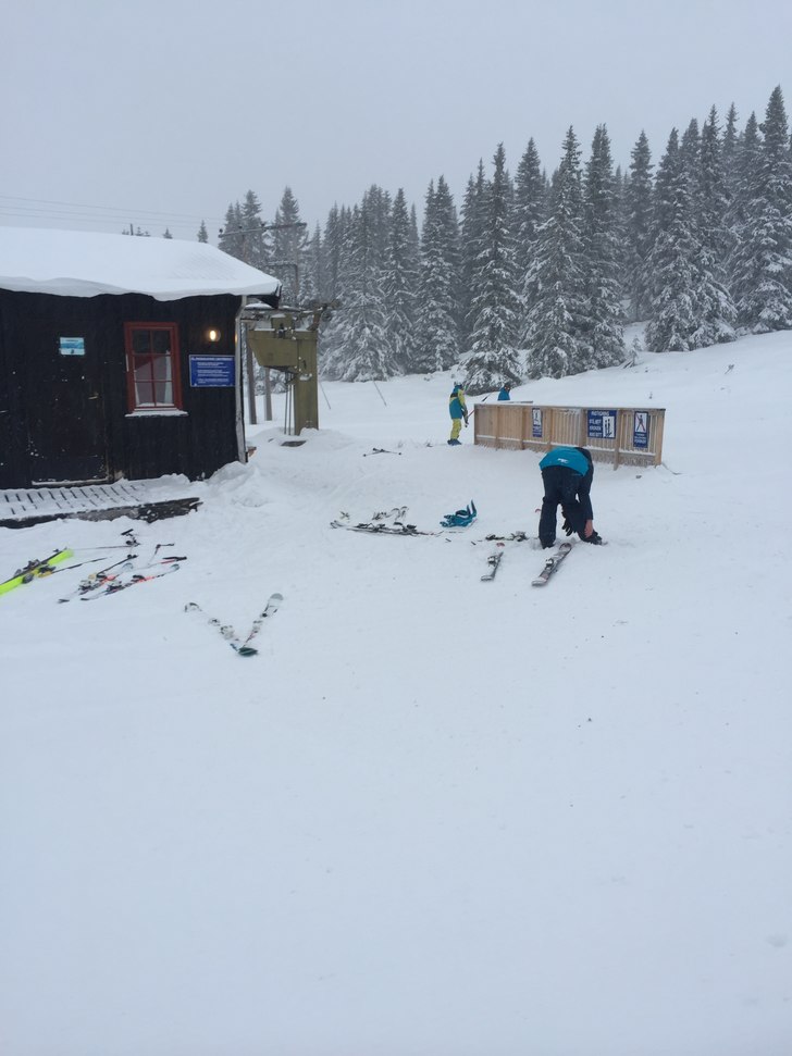 snø og lett vind!
Litt lite snø enkelte plasser .