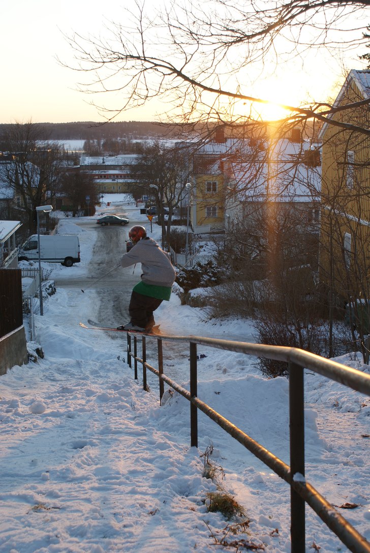 körde lite handrails idag ;D 
slutade denna rail. Foto: nordling. Åkare: jag.