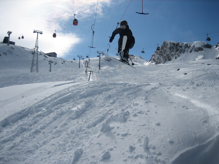 Foto: Emil Karlsson. Åkare: Victor Karlsson.