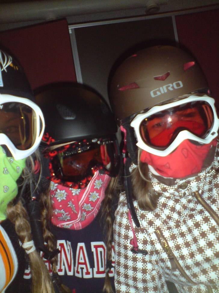 Inga kommentarer.... Foto: Evelina. Åkare: Evelina, Liv och Fanny.