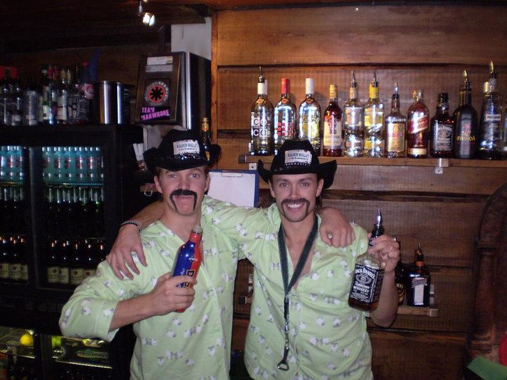 roligaste after skin.. Åkare: cral å hence.