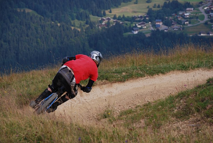 Böööööööörms! Och det kryllar av dom i Les. Foto: Eric Westling. Åkare: Björn Olsson.