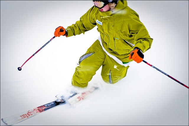 Telemark med skidlärarlinjen.. Foto: Ola Rockberg. Åkare: Jonathan Claar.