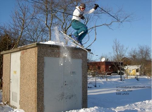 Hade inget o göra på lovet och backen var stäng. Foto: andreas schön. Åkare: emil eriksson (the ski star).