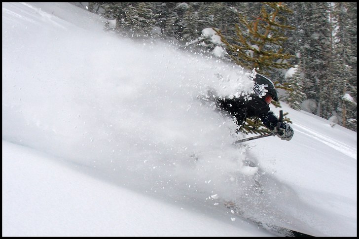 Johan skalar Kanadagran!. Foto: Erik Pernestam (www.pernestam.se). Åkare: Johan Olofsson.